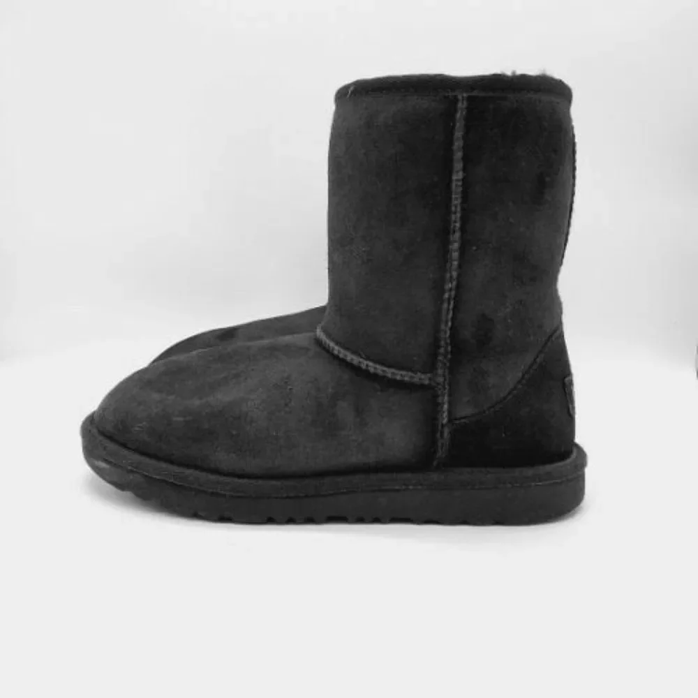 UGG Girls Black Slip On‎ Round Toe Winter Boots